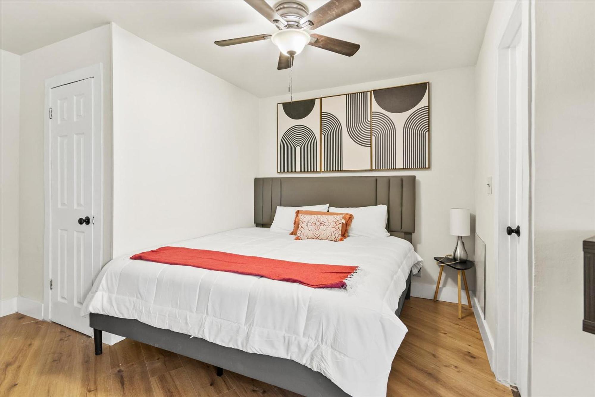 Modern Studio Apartment Near Merrimack Park Хънтсвил Екстериор снимка